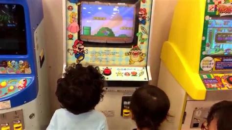 Mario Roulette: mini Super Mario arcade game - Japanese Retro Game Center - YouTube