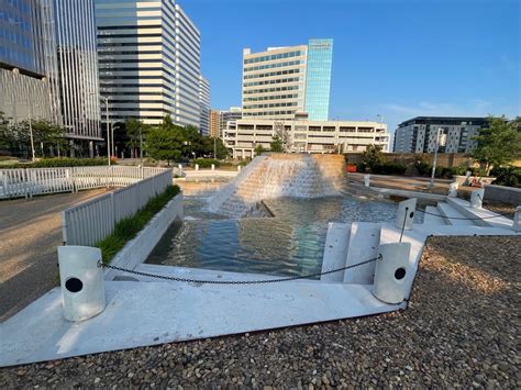 KANAWHA PLAZA - Updated December 2024 - 69 Photos - S 8th & E Canal St, Richmond, Virginia ...