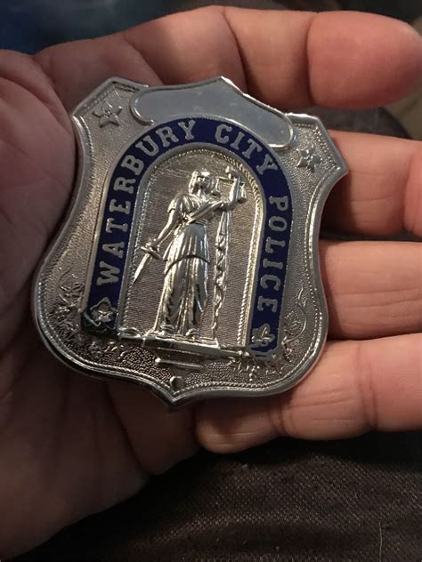 Collectors-Badges Auctions - Waterbury Connecticut Police Officer REDUCED