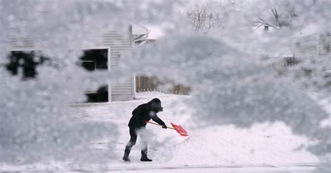 US winter storm hits and Hell freezes over as 17 people die in Christmas 'bomb cyclone' - Mirror ...