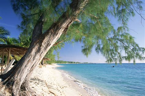 Seven Mile Beach | George Town & Seven Mile Beach, Cayman Islands ...