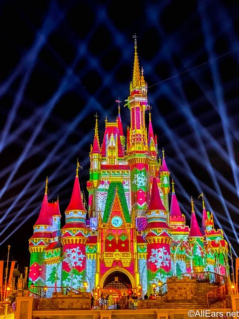 🎄 30 Disney World Holiday Wallpapers 🎄That Will Instantly Make Your ...