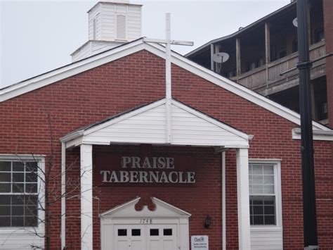 Rogers Park in 1,000 words: Praise Tabernacle - Rogers Park updates