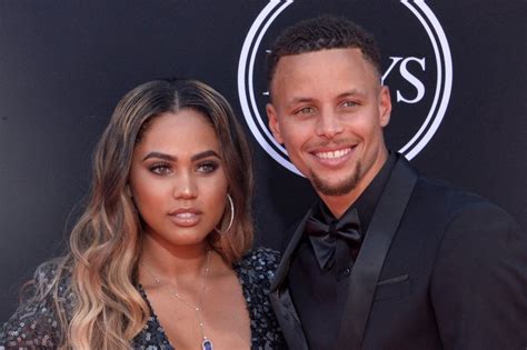 Look: Steph Curry is a dad for the third time - UPI.com