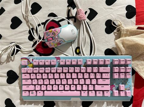 Authentic Razr Hello Kitty Keyboard and Mouse on Carousell