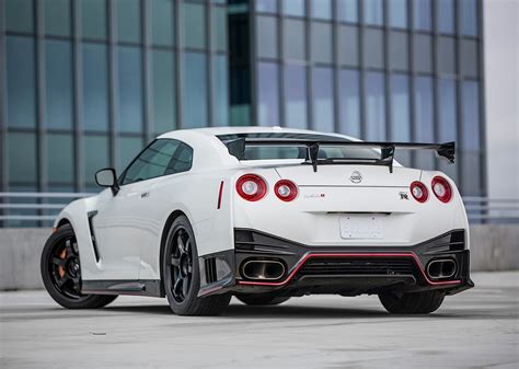 NISSAN GT-R (R35) Nismo Specs & Photos - 2014, 2015, 2016 - autoevolution