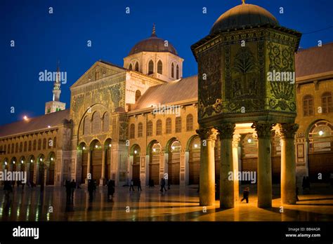 Umayyad Mosque at night in Damascus, Syria Stock Photo - Alamy