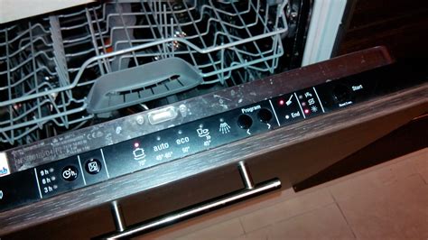 Siemens Dishwasher SD6P1S, the brush light is on, the