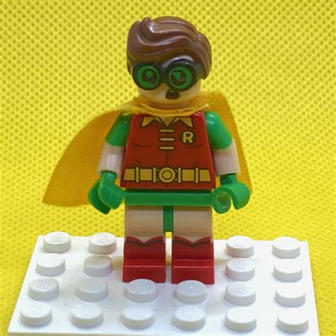 LEGO Robin Minifigure with Goggles - Brick Land