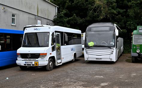 Tally Ho Coaches - KX57 FNG & BK14 LFP - Kingsbridge, Stat… | Flickr