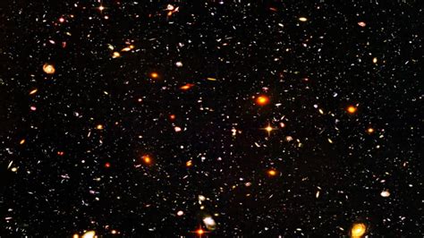 Hubble Ultra Deep Field Zoom - YouTube