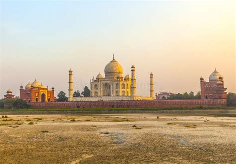 Taj Mahal from Yamuna River in Sunset Stock Photo - Image of agra, mughal: 139215866