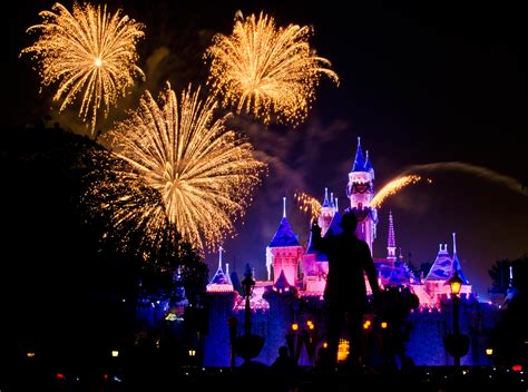 Disneyland Mickey Head Fireworks Photo - Disney Tourist Blog