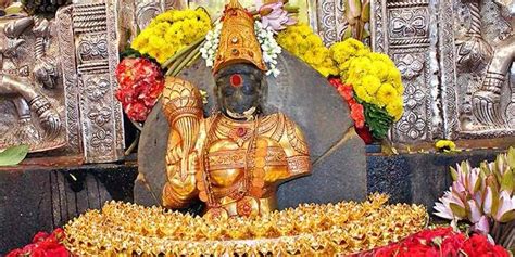 Sri Kanaka Mahalakshmi Temple Vizag (Timings, History, Entry Fee ...