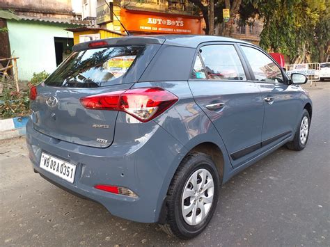 Hyundai I20 Sportz 1.2 Bs Iv - Mahindra First Choice