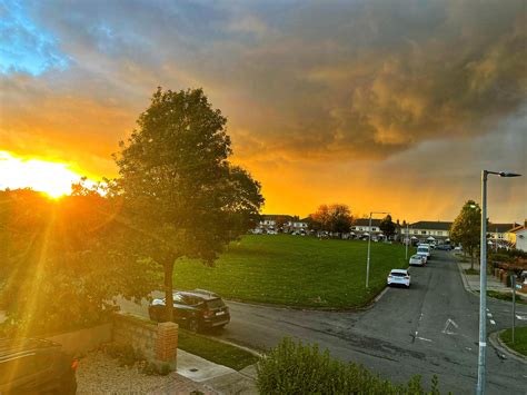 Dublin Sunset : r/SkyPorn