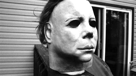 Michael Myers Mask (HALLOWEEN 1978) HERO - YouTube