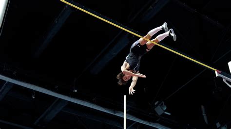 Armand Duplantis Breaks the Pole Vault World Record - The New York Times