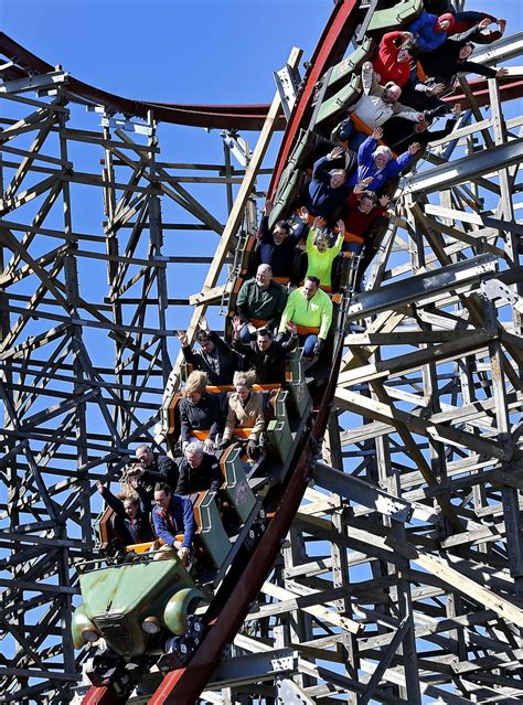 Hundreds of roller coaster enthusiasts turn out for first ride on Kings Dominion's new Twisted ...