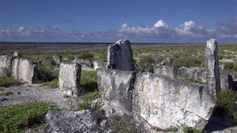 Mystery ruins of Malden island (Kiribati) - YouTube