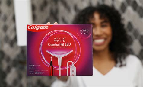 Optic White ComfortFit LED Teeth Whitening Kit - Colgate