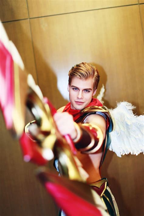 gaynerds - Heartseeker Varus Cosplay by “Daniel” at LoL MSI...