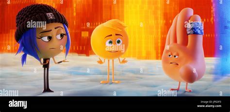 THE EMOJI MOVIE, from left: Jailbreak (voice: Anna Faris), Gene (voice ...