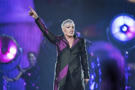 Review: Pink and Lizzo make mature, non-icky empowerment pop - Los ...