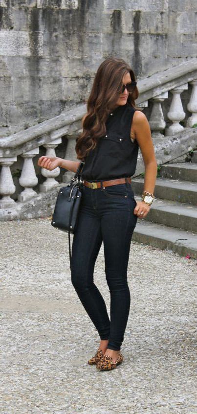 Black with brown belt | Chic outfits, Fashion, Style