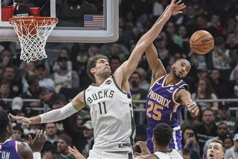 Milwaukee vs. Phoenix: Bucks Outshine Suns, 129-108 - Brew Hoop