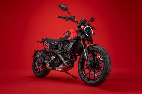 2024 Ducati Scrambler Full Throttle - Zorah Caterina