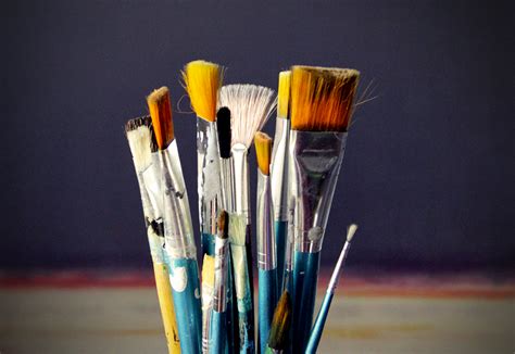 Master Your Craft with the Best Brushes for Oil Painting