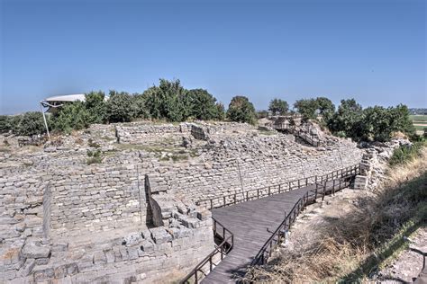 Eastern Fortifications of Troy VI | Turkish Archaeological News