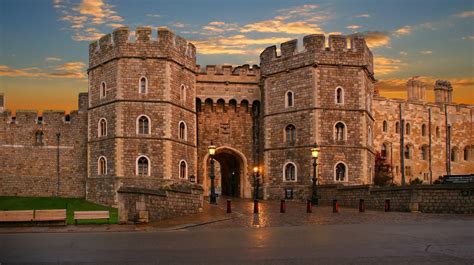 [SALE] Explore Buckingham Palace and Windsor Castle from London with 27 ...