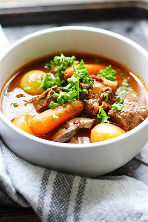 Boeuf Bourguignon | A classic French beef stew made easy. This easy beef stew develops its ...