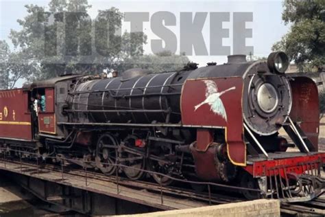 35MM SLIDE INDIA Indian Railways Steam Loco YP 2307 c1978 Original £3. ...