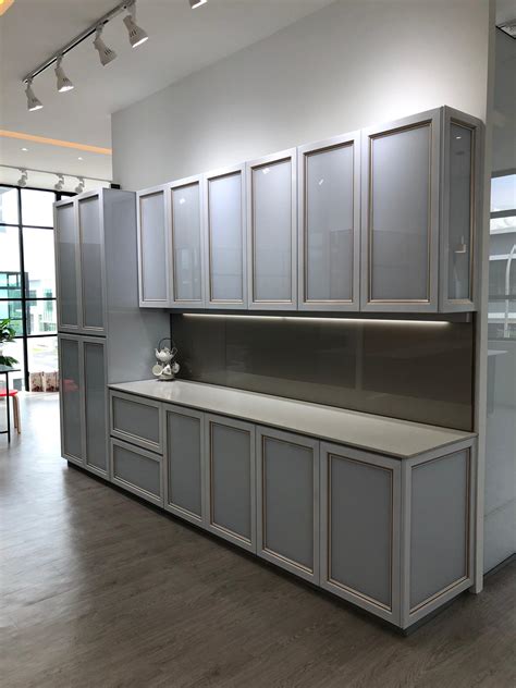 aluminium cabinet - Tan Carpenters