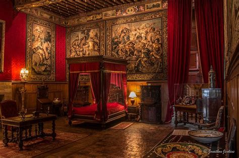 Brissac | Castle bedroom, Medieval bedroom, Old mansions interior