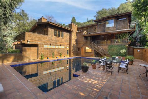 PICTURES: Emma Chamberlain buys $4.3 million Beverly Hills house