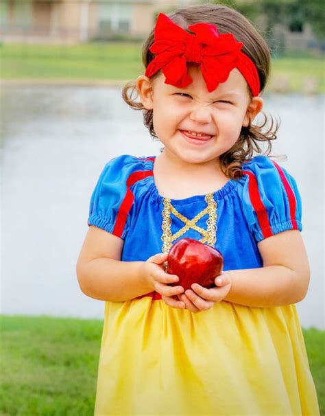 Snow White Costume Ideas For Halloween | DIY Projects