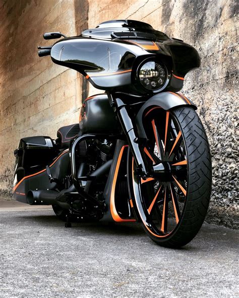 Harley-Davidson Street Glide bagger custom by The Bike Exchange