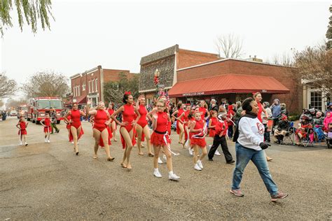 Small Town Parade | The Wandering Lensman