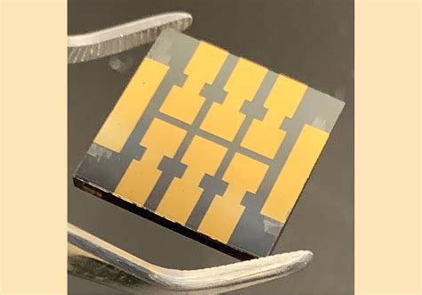 ‘Molecular glue’ enhances perovskite solar cell reliability - The American Ceramic Society