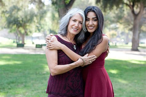 Mother Daughter Portrait | libreriauacj.mx