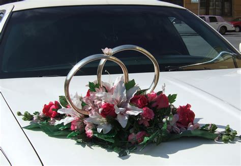 A Wedding Limo Is A Perfect Choice (+Decoration Tips)