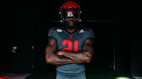 LOOK: NC State to wear #LightItRed uniforms vs. USF