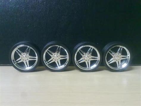 Accessories, Parts & Displays - Replacement Chrome Wheels/Rims for 1:18 ...