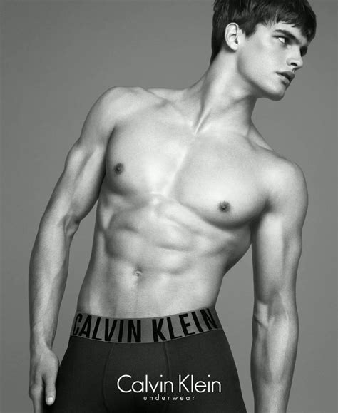 Shawn Mendes为CALVIN KLEIN拍摄的新图，比上次还性感！_凤凰网