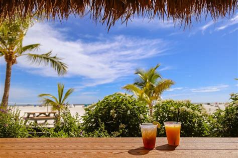 10 of the Best Salty Beach Bars in Southwest Florida — Travlinmad Slow ...