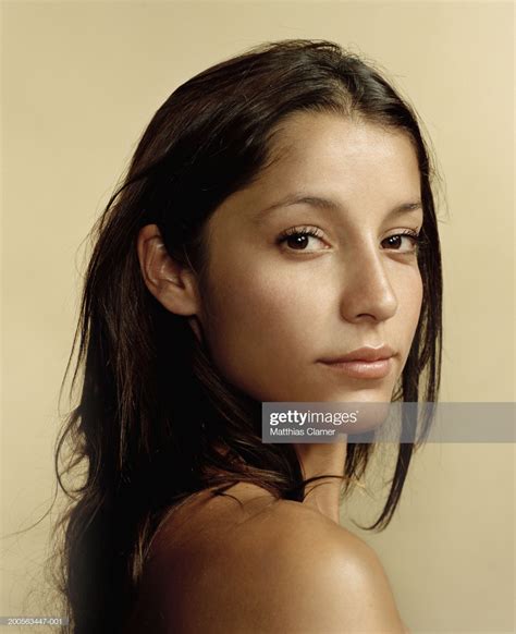 Young woman looking over shoulder, portrait, close-up | Looking over shoulder, Portrait, Side ...